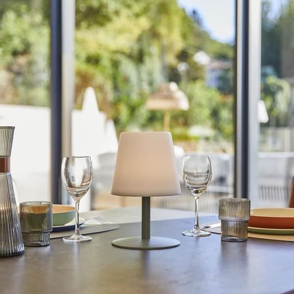 Sladdlös bordslampa - LUMISKY - STANDY MINI Olive - H25 cm - Olivgrön stålfot - Varmvit och vit LED