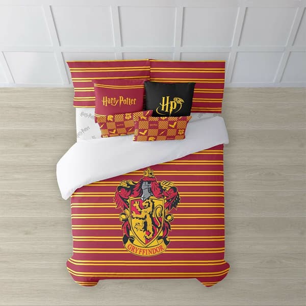 Play Fabrics Nordic Case Med Bomuldsknapper Til Gryffindor Shield 120 200x200 Cm Seng