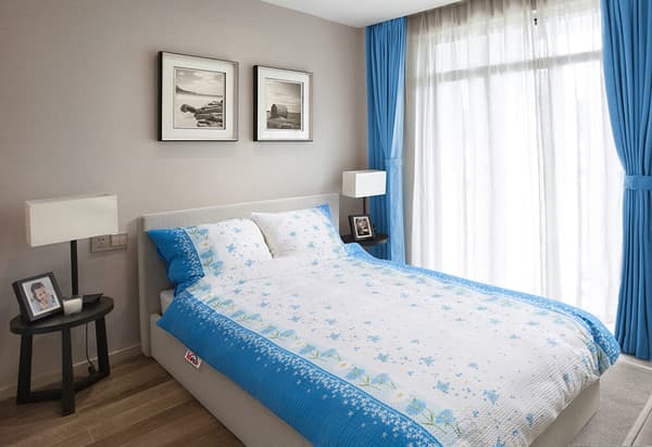 Bark sängkläder 160x200 mönster 137/2 Blommor Blå och Vit med knappar 100% tjock bomull