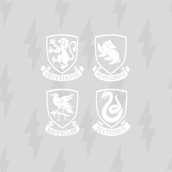 Play Fabrics Dynetæppe Med Knapper Hogwarts-skjolde Til Seng På 120 200x200 Cm