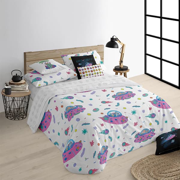 Play Fabrics Dynetæppe Med Knapper Universe Rick And Morty Til Seng På 120 Cm 200x200 Cm