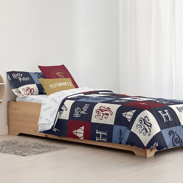 Play Fabrics Dynetæppe Med Knapper Hogwarts Plaid Til 90 Seng 155x220 Cm