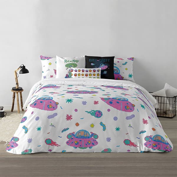 Play Fabrics Påslakan Med Knappar Universum Rick Och Morty Till 90 Säng 155x220 Cm