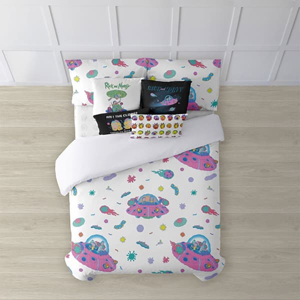 Play Fabrics Påslakan Med Knappar Universum Rick Och Morty Till 90 Säng 155x220 Cm