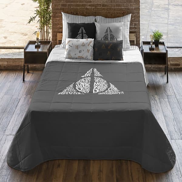 Play Fabrics Relikviebogstaver Til Dyne Til Seng På 150 Cm 250g 250x270 Cm