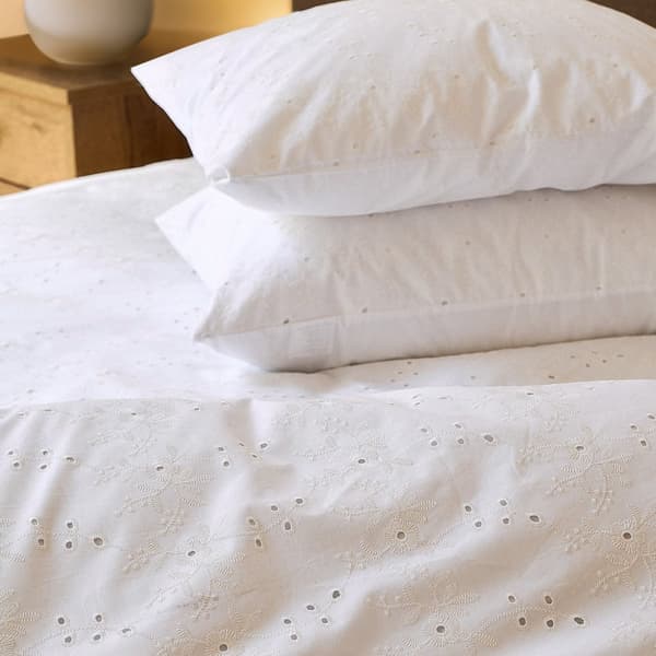 Sengetøj | LILITH | percale broderet hvid PREMIUM | 220x200 + 2*50x60cm | 880846