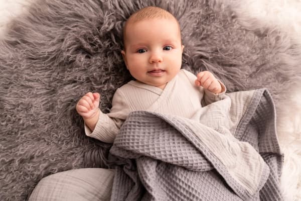 PRESTIGE MUSLIN vauvan peitto laatikossa 75x100