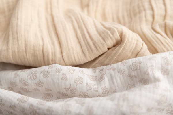 MUSLIN DESIGN tæppe i æske 75x100