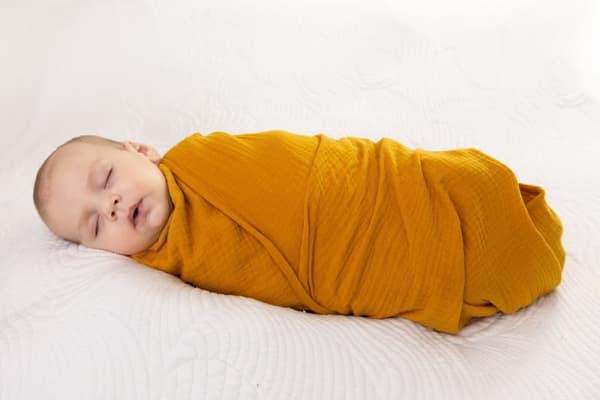 Tæppe-Swaddle MUSLIN i æske 80x120