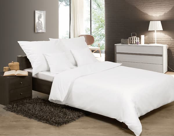 Sängkläder i bomullsatin 160x200 + 2x70x80 + 2x40x40 vit_01 MATEX