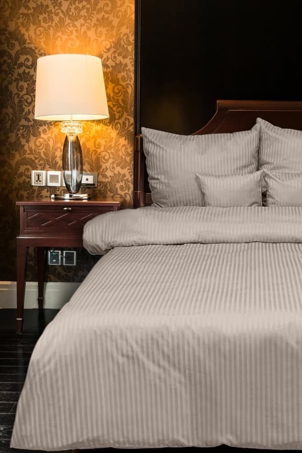 Beige Damask vuodevaatteet, 1cm raidat, 160x200 +2x70x80 MATEX