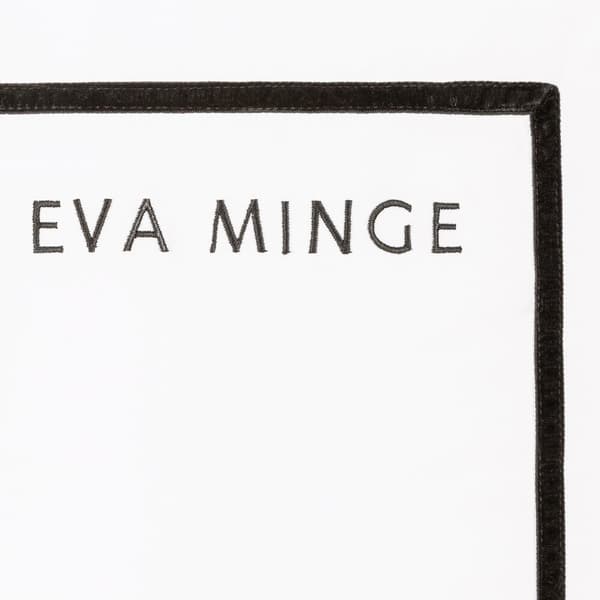 EVA satin sängkläder 160x200 Eva Minge Eurofirany vit svart passpoal broderad logotyp