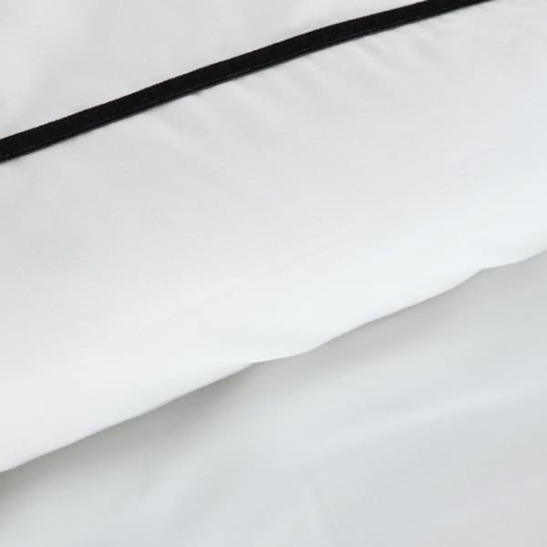EVA satin sängkläder 160x200 Eva Minge Eurofirany vit svart passpoal broderad logotyp