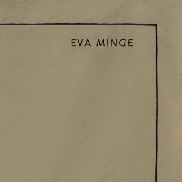 EVA satin sängkläder 160x200 Eva Minge Eurofirany beige svart broderad passpoal + logotyp