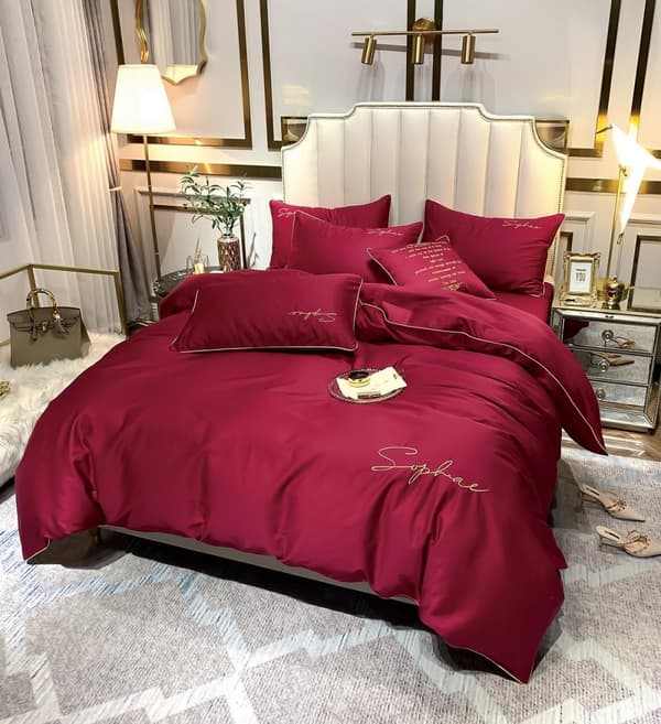 Sengetøj 160x200 rødguld broderi satin rør