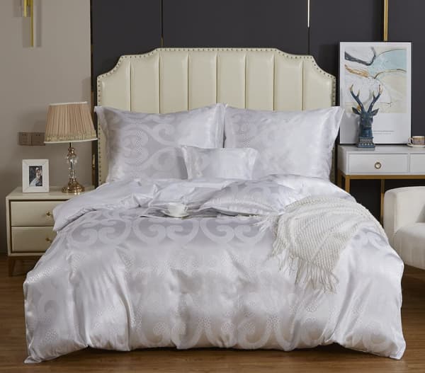 Satin broderet sengetøj 200x220 eksklusive hvide store hvirvler AT003