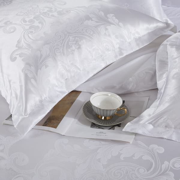 Satin broderet sengetøj 200x220 eksklusivt hvidt dekorativt mønster AT004