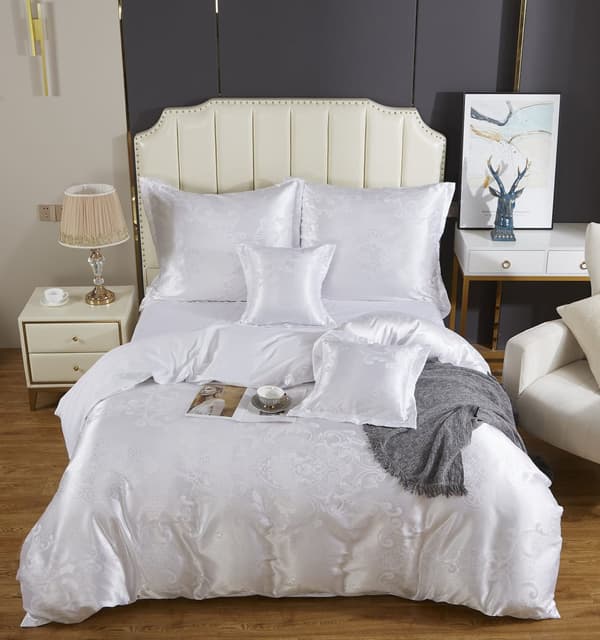 Satin broderet sengetøj 200x220 eksklusivt hvidt dekorativt mønster AT004