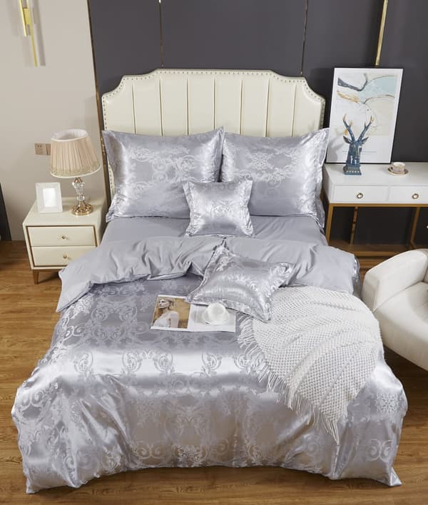 Satinbroderade sängkläder 200x220 exklusivt silver prydnadsmönster AT007