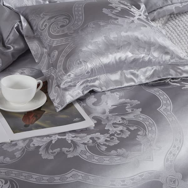 Satinbroderade sängkläder 160x200 exklusivt silver prydnadsmönster AT009