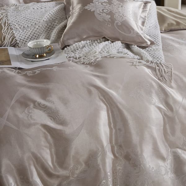 Satinbroderade sängkläder 200x220 exklusivt beige prydnadsmönster AT015