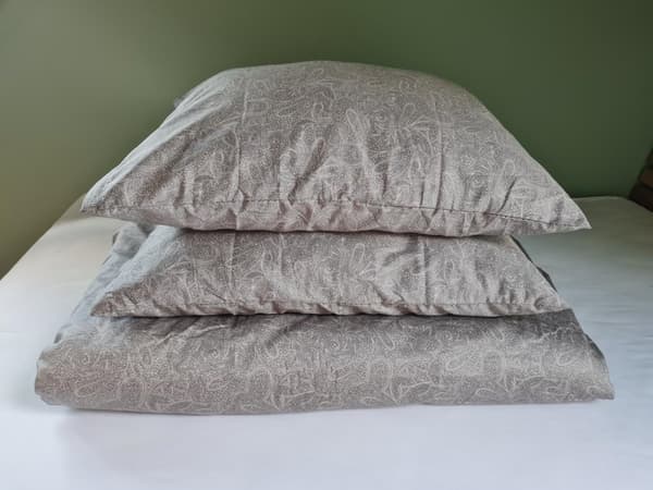 Satin sängkläder 160x200 beige svart paisley ornament