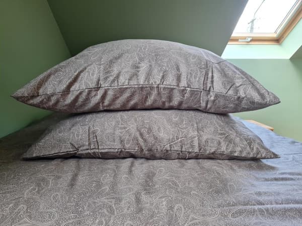 Satin sängkläder 160x200 beige svart paisley ornament