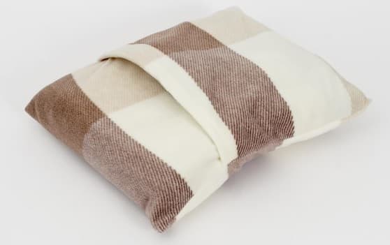 Super Quilt - et knappet fleece-tæppe, poncho