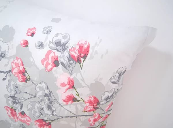 Satinsängkläder 160x200 Frotex Kyoto Grå blommor på ask