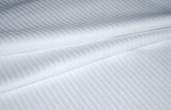 Damask Sengetøj 140x200 Hotel Stripe 1cm Hvid