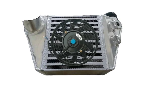 Side Mount Intercooler Kit, Kompakt Størrelse, Aluminium Materiale, Designet til Turbo Modeller