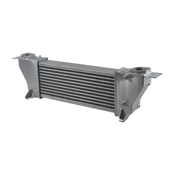 Uppgraderad intercooler, optimal kylprestanda, precis passform för Navara, hållbar aluminiumkonstruktion.