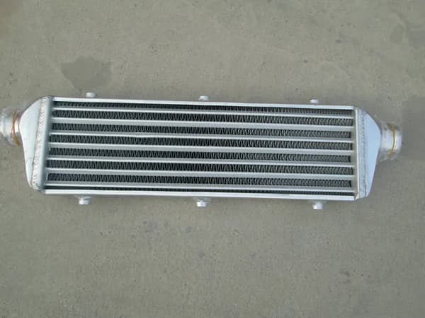 Aluminium Intercooler, Kerne Størrelse 450x180x50 mm, 55 mm Indløb Udløb, Frontmonteret Design