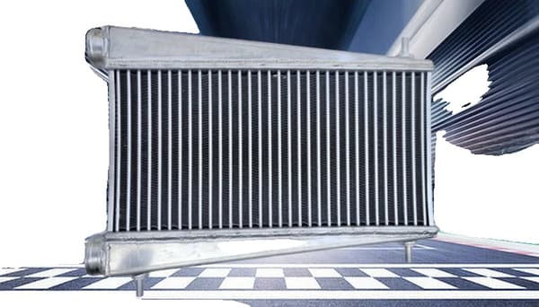 Intercooler för Nissan Patrol och Toyota Land Cruiser, Optimerad kylprestanda, Hållbar aluminiumkonstruktion, Enkel installation