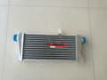 Miniatyrbild 3 av 4: Frammonterad aluminiumintercooler, förbättrad kylprestanda, precisionspassform för Audi A4, hållbar konstruktion