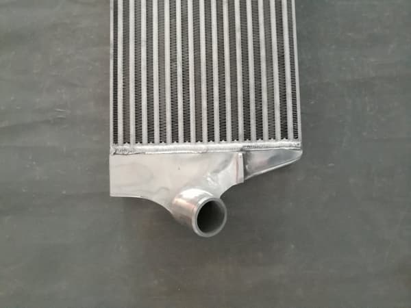 FMIC Aluminium Intercooler, Optimerad Kylningseffektivitet, Hög Flödesdesign, Perfekt Passform