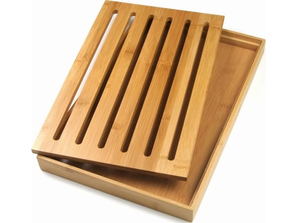 KingHoff skjærebrett med smulebrett, bambus, 38x23,5cm