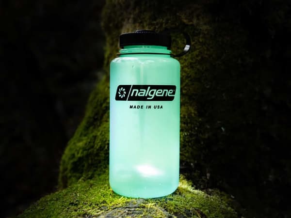 NALGENE WIDE MOUTH SUSTAIN 1L Glow Green, ljusabsorberande Nalgene