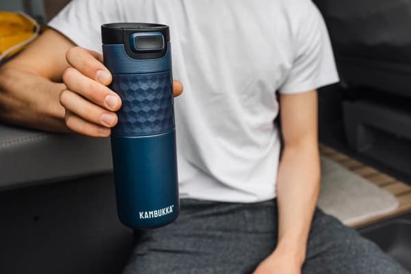 Kambukka Thermo Muki Etna Grip 500 ml - musta teräs