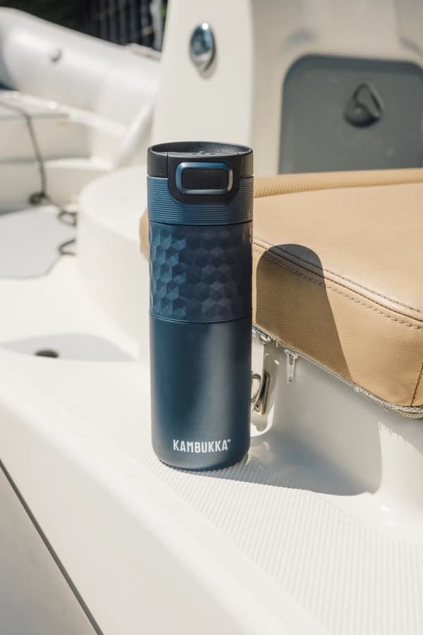 Kambukka Thermo Muki Etna Grip 500 ml - musta teräs
