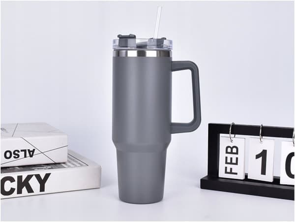 MagiCook GRÅ TERMOSMUSS 1200 ML MED STRÅ USA-STIL Grå