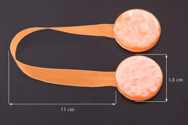 DEKORATIV NÅL MED MAGNET ORANGE