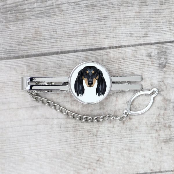 Langhåret gravhund - geometrisk klip med et foto og inskription til et Art-Dog slips