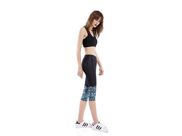 Svarta Capri Leggings med Snäckslasmönster