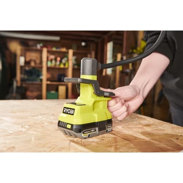 RYOBI - Klämlampa med flexibel kropp 18V ONE+ - 400 Lumen - flexibel kropp 40 cm - 2 lägen - Tillgänglig - RLCF18-0
