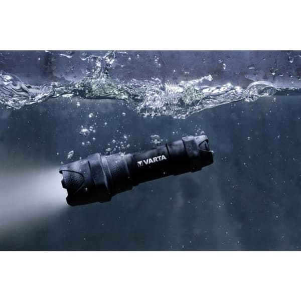 Ficklampa - VARTA - F10 PRO - 300 lm - IP67 - 3 AA-batterier inkluderade