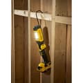 Miniatyrbild 3 av 6: Pivåerbar ficklampa - 18V - 3 LED, 700 lumen, Pivåerbar huvud 0-140° - V20-serien - STANLEY FATMAX, SFMCL050B-XJ