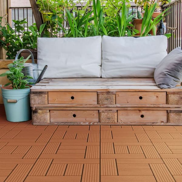 ECD Germany WPC-terassilaatat 30x30 cm 11er säästöt asetettu 1m²: n vaaleanruskealle mosaiikkipuulle etsimään puutarhan parvekelattia viemäröinti