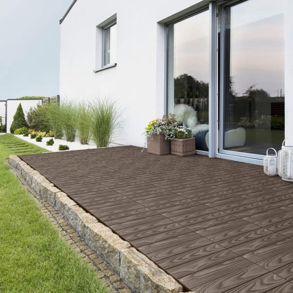 ECD Germany WPC terassilaatat 30x30 cm/11 kpl=1m², tummanruskea puun näköinen, lattianpäällyste klikkausjärjestelmällä ja salaojituksella, terassin