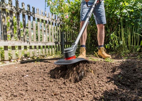Al-ko - 113966 - 18 V BOSCH HOME AND GARDEN KOMPATIBEL Trådlös jordfräs TL 1820 (Med batteri och laddare)